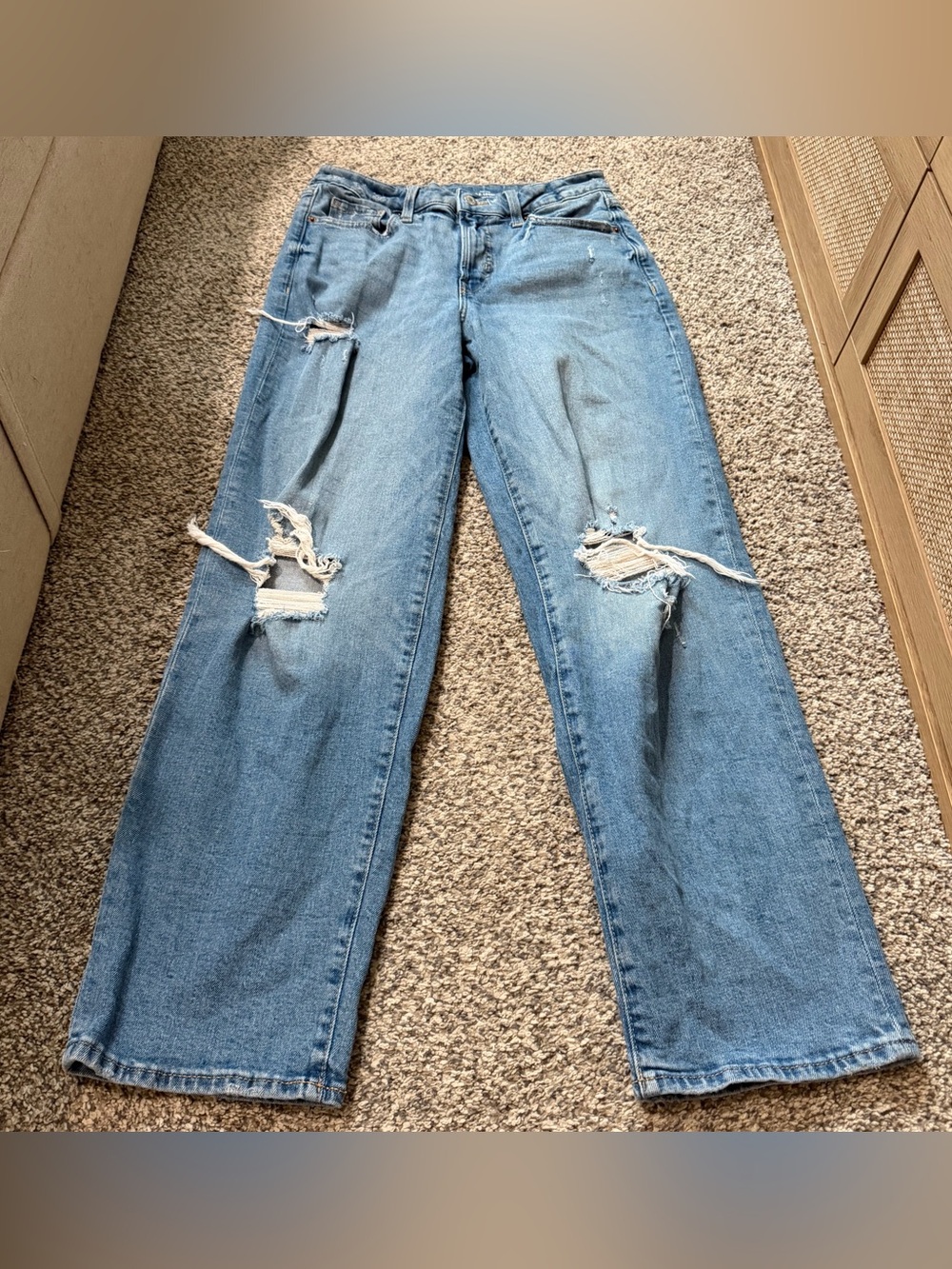 Women’s Old Navy Light Blue High Rise O.G loose Distressed Jeans size 10